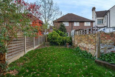 2 bedroom maisonette to rent, Croydon Road, West Wickham, BR4