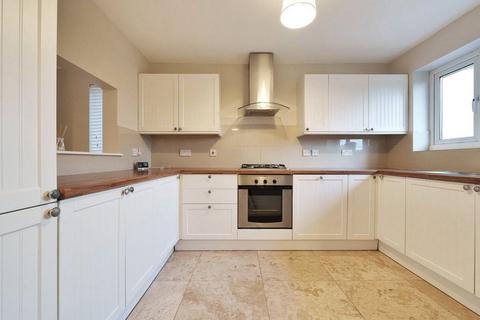 2 bedroom maisonette to rent, Croydon Road, West Wickham, BR4
