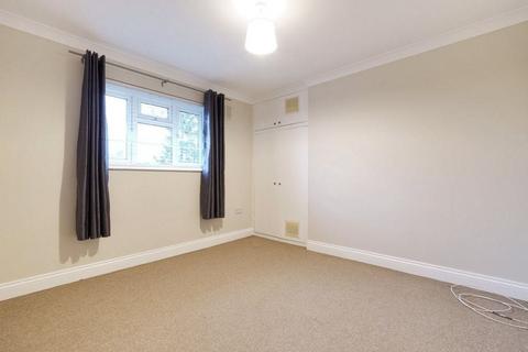2 bedroom maisonette to rent, Croydon Road, West Wickham, BR4