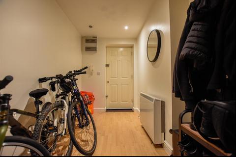 2 bedroom ground floor flat for sale, Compass Court, Waterside, Gravesend