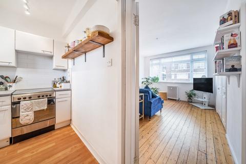1 bedroom flat for sale, Upper Richmond Road, London, SW15