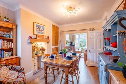 3 bedroom end of terrace house for sale, Park Crescent, Abergavenny, NP7