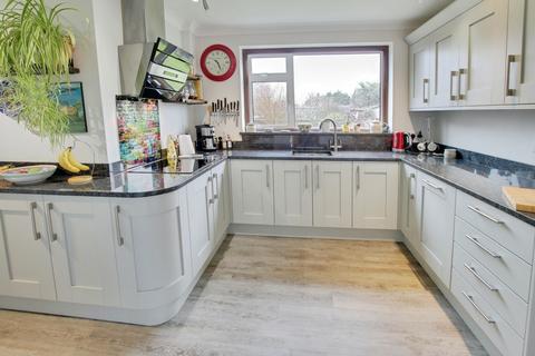 4 bedroom detached house for sale, Birchwood Avenue, March PE15