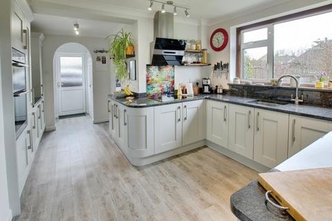 4 bedroom detached house for sale, Birchwood Avenue, March PE15
