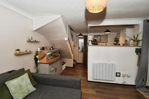 undefined, Walnut Court, Ingham, Lincoln, LN1