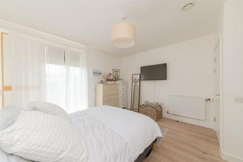 2 bedroom apartment for sale, Regiment Hill, London