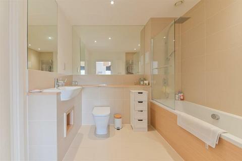 2 bedroom apartment for sale, Regiment Hill, London