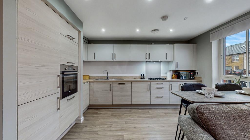 26-web-or-mls-1 Inchgarvie Loan Flat 0.3 24