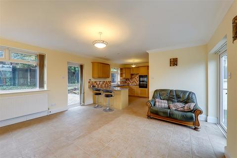 3 bedroom detached bungalow for sale, Coombe Rise, Worthing BN14