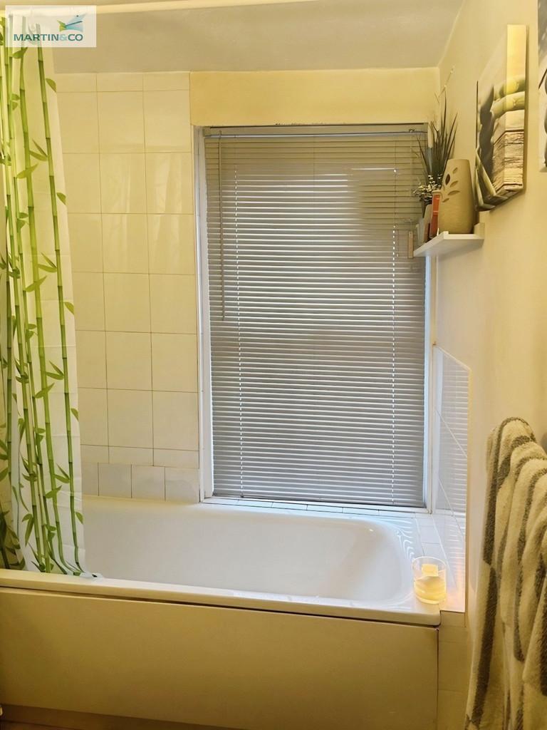 C85208c8-Victoria 20place 20bathroom 202 (1)