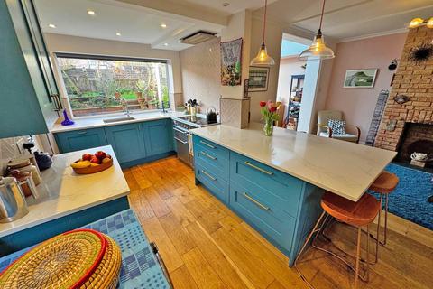 3 bedroom semi-detached house for sale, Buckingham Road, Shoreham-by-Sea BN43