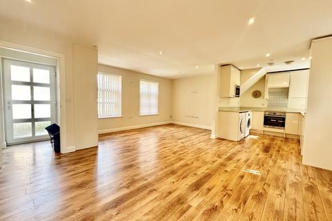 3 bedroom apartment to rent, Grenaby Road, Croydon
