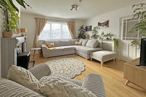 2 bedroom semi-detached house for sale, Wear Barton Road, Exeter