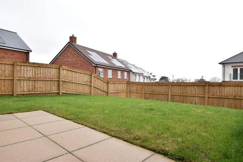 4 bedroom semi-detached house to rent, Skylark Way, Exmouth EX8