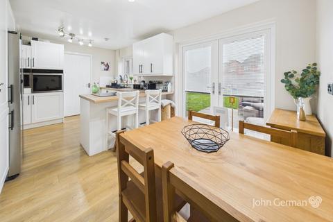 undefined, Cedar Close, Uttoxeter