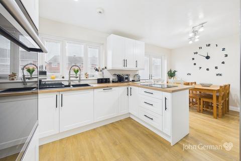 undefined, Cedar Close, Uttoxeter