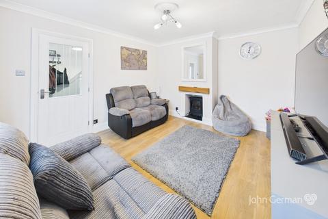 undefined, Cedar Close, Uttoxeter