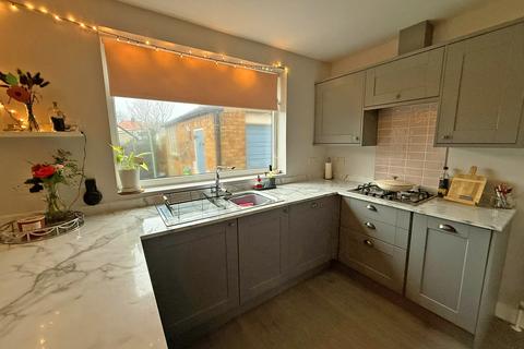 3 bedroom semi-detached house for sale, Kingsway, Scarborough YO12