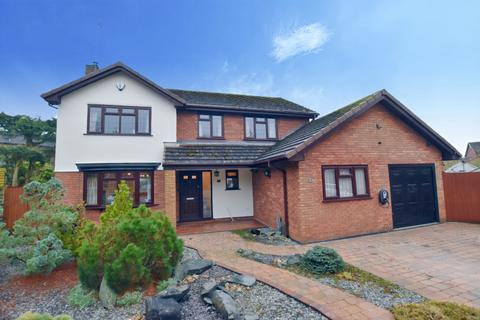 undefined, Bracken Avenue, Loggerheads