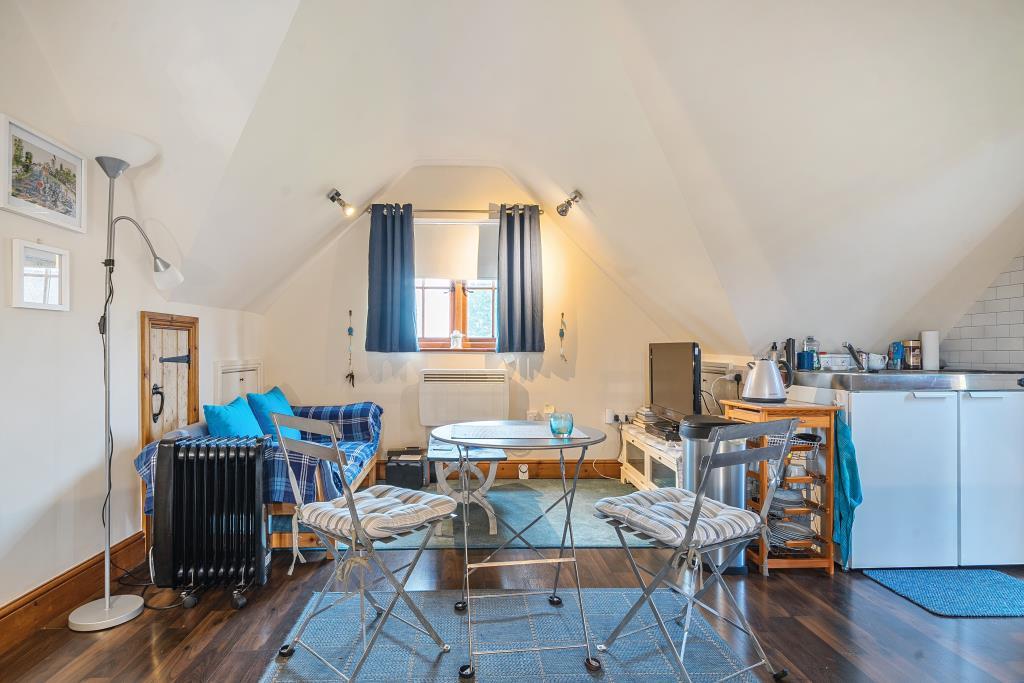 Living/Dining Area
