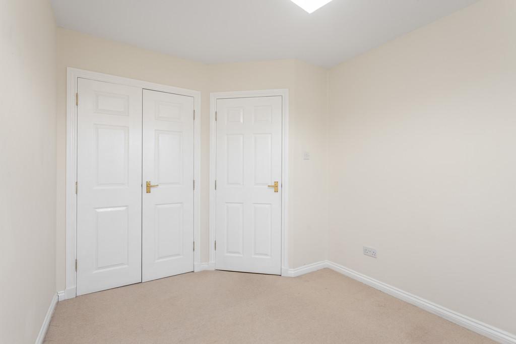 17 Harvie Gardens 24
