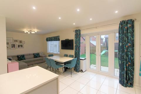 undefined, Weston Rise, Oadby