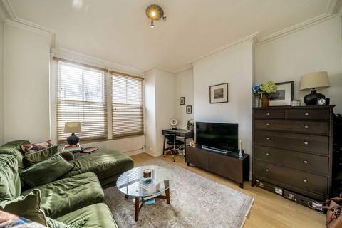 1 bedroom flat for sale, Lydden Grove, London SW18