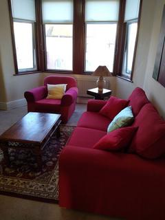 2 bedroom apartment to rent, Gartmore Road, Ilford