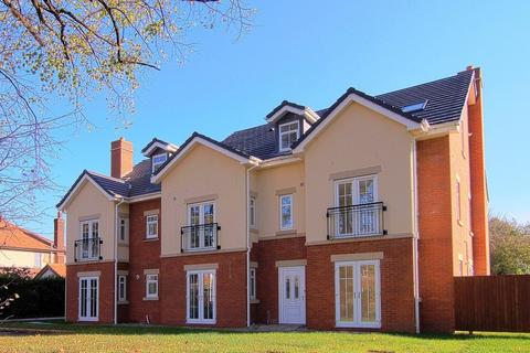 12 bedroom apartment for sale, 6 x 2 bed 2 bath tenanted apartments in Hoole
