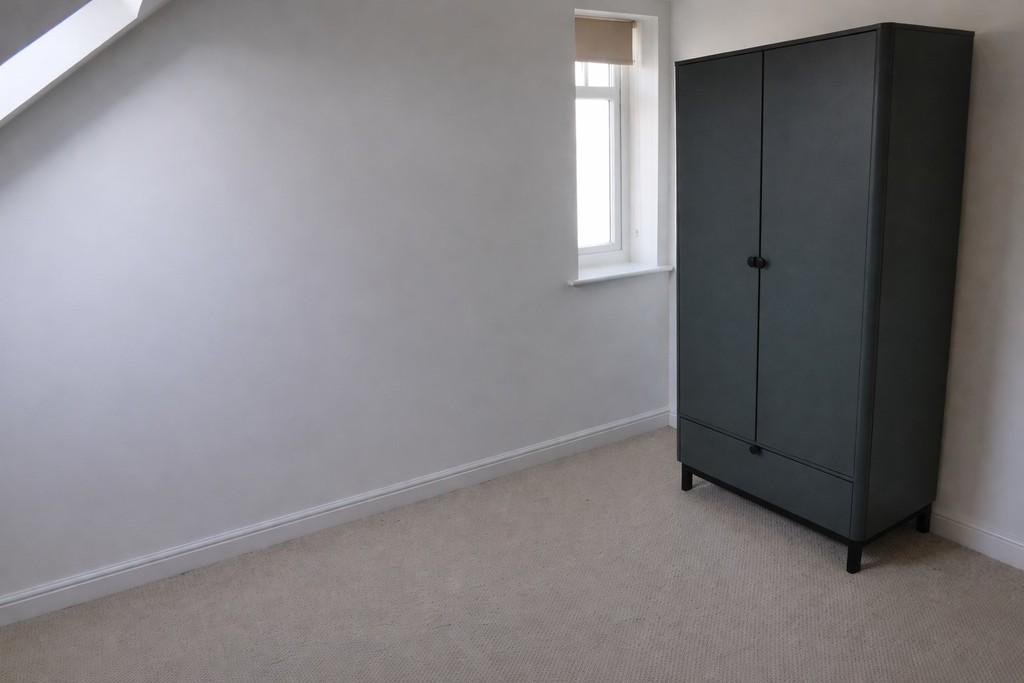 Apt 2 bedroom 2
