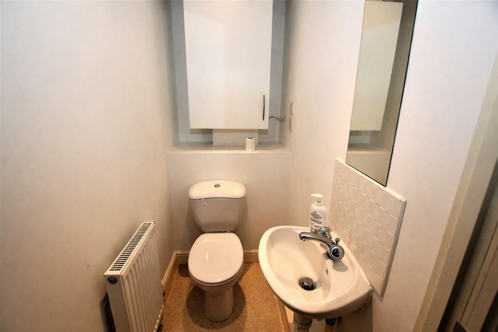 Apt 2 wc