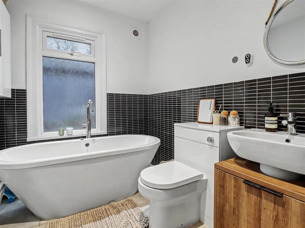 Ensuite bathroom
