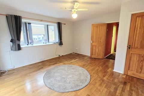 3 bedroom end of terrace house for sale, Cross Keys Court, Brackley