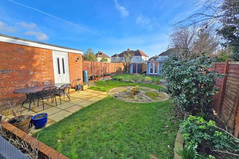 2 bedroom semi-detached bungalow for sale, Southwick Street, West Sussex BN42