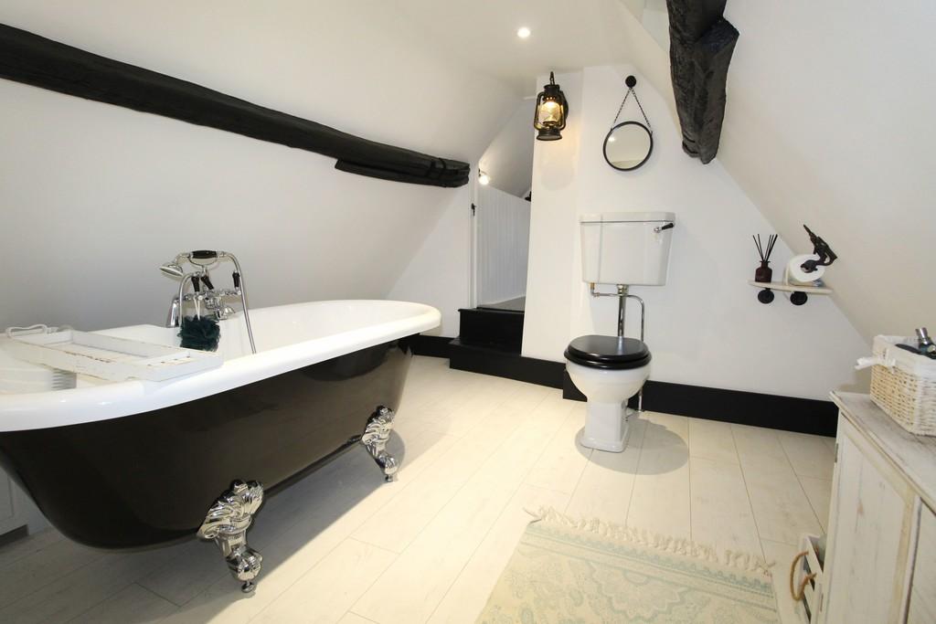 Ff bathroom 2