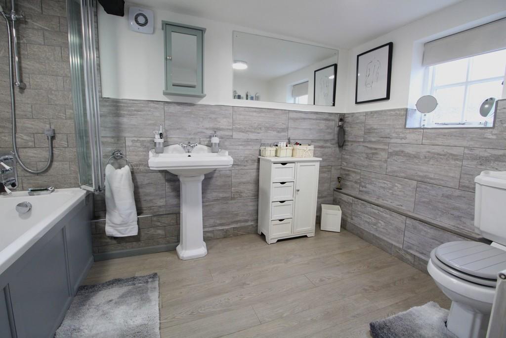 Gf bathroom 2