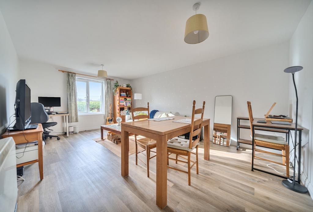 Apartment in Bristol - View 3