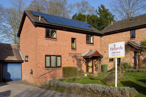 4 bedroom detached house for sale, Beech Road, Alresford