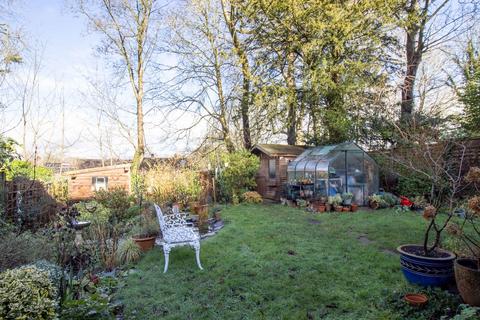 4 bedroom detached house for sale, Beech Road, Alresford