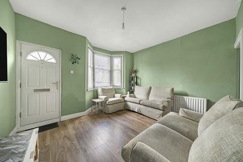 undefined, Swan Road, Hanworth TW13