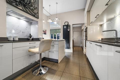 4 bedroom semi-detached house for sale, Creffield Road, Colchester
