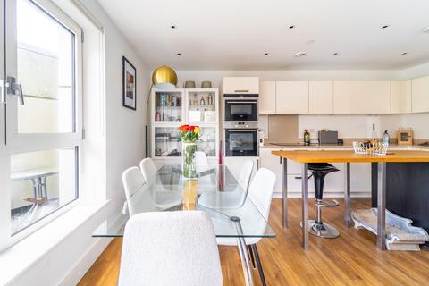 2 bedroom apartment for sale, Queensland Road, London, N7