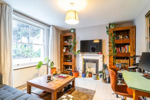 1 bedroom apartment for sale, Elmore Street, De Beauvoir, London, N1