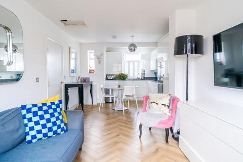 2 bedroom apartment for sale, Sebbon Street, Islington, London, N1