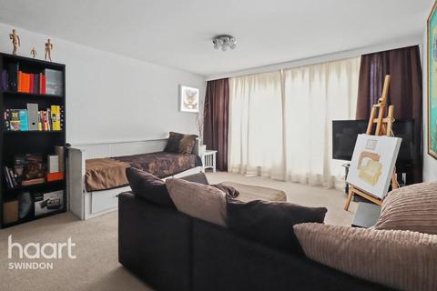 undefined, Fire Fly Avenue, Swindon