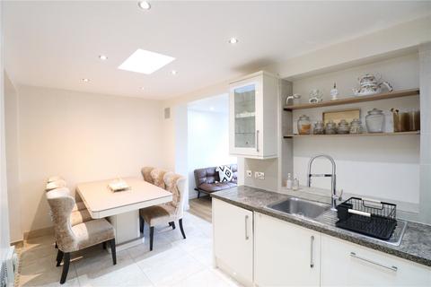 4 bedroom end of terrace house to rent, Deanscroft Avenue, London NW9