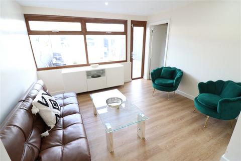 4 bedroom end of terrace house to rent, Deanscroft Avenue, London NW9