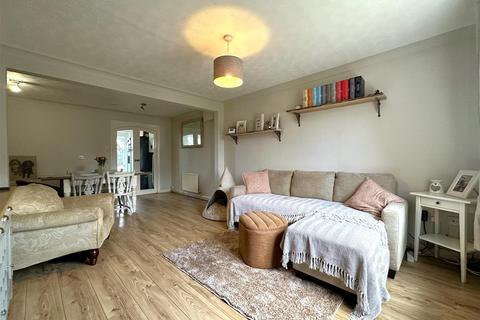 undefined, Stonelea Close, Branston, Lincoln