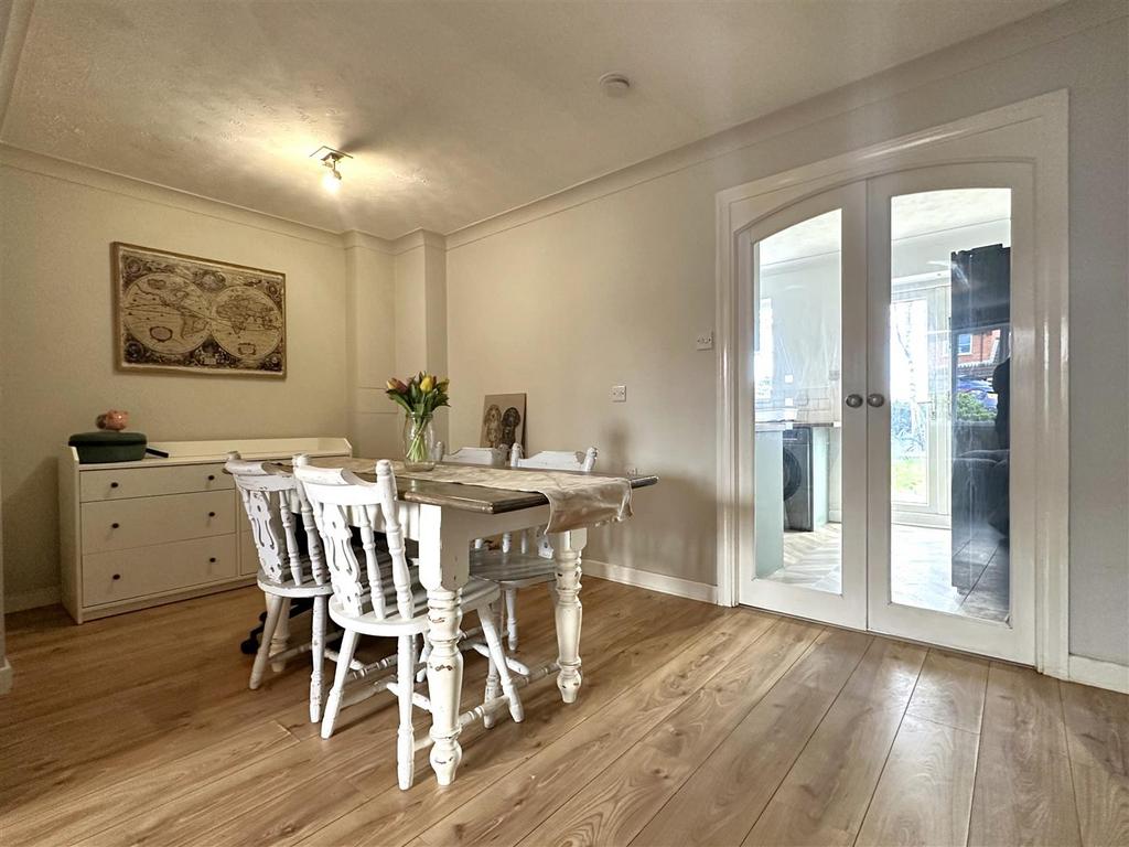 Dining Room 312