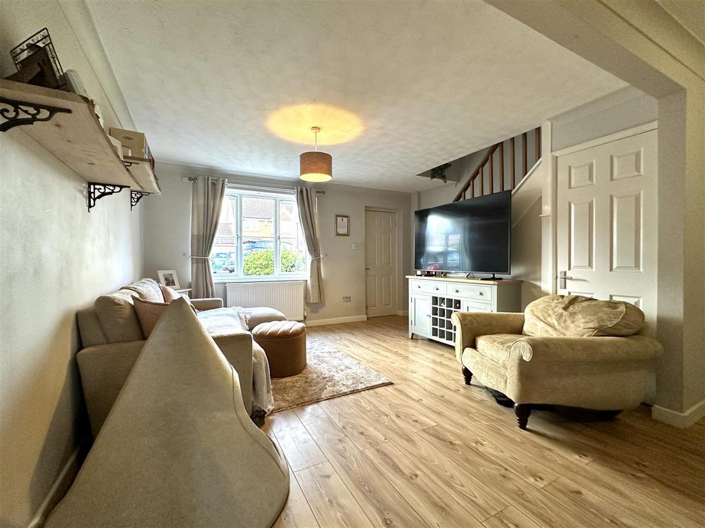 Generous Lounge 315
